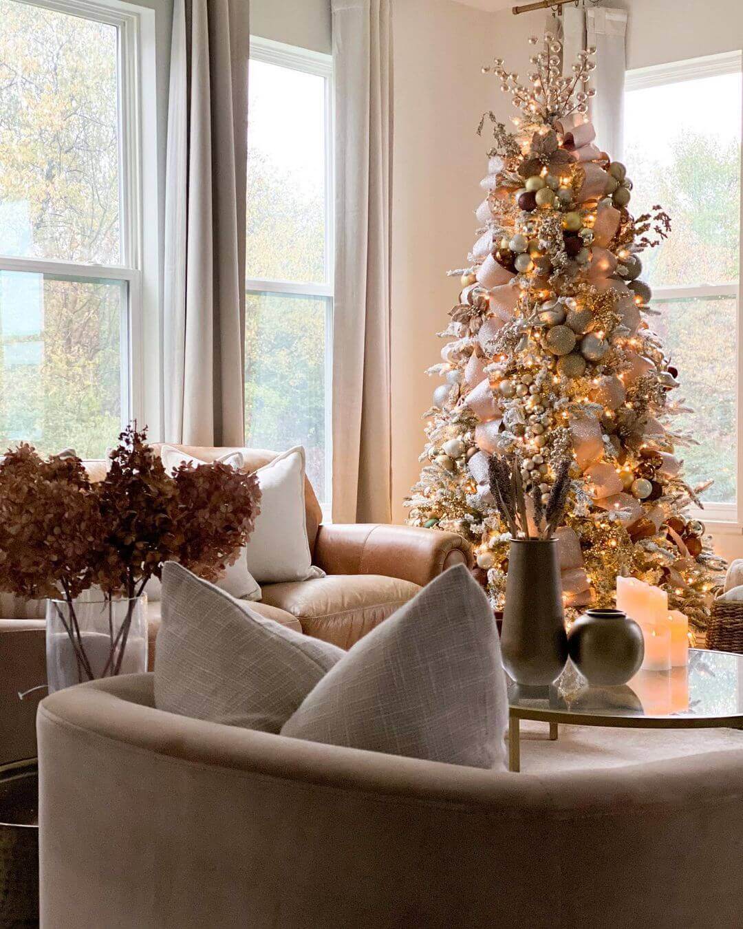 Árvore de Natal Artificial Queen Flock® com 800 Luzes LED Brancas Quentes