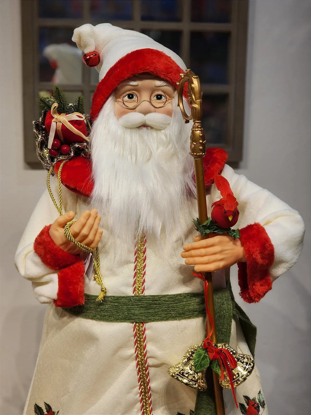 PAPAI NOEL CARDEAL EM PÉ VERMELHO E VERDE 80CM
