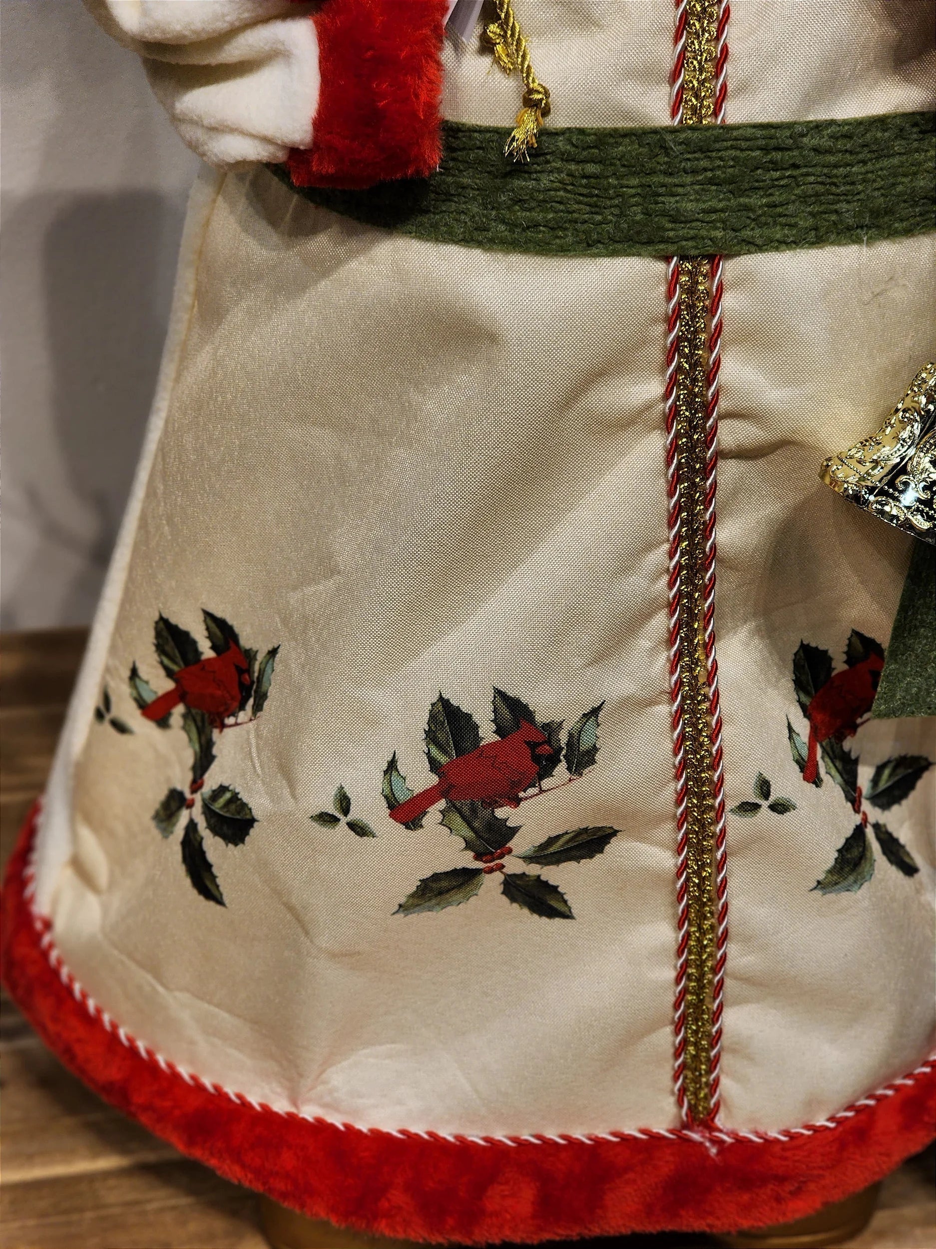 PAPAI NOEL CARDEAL EM PÉ VERMELHO E VERDE 80CM