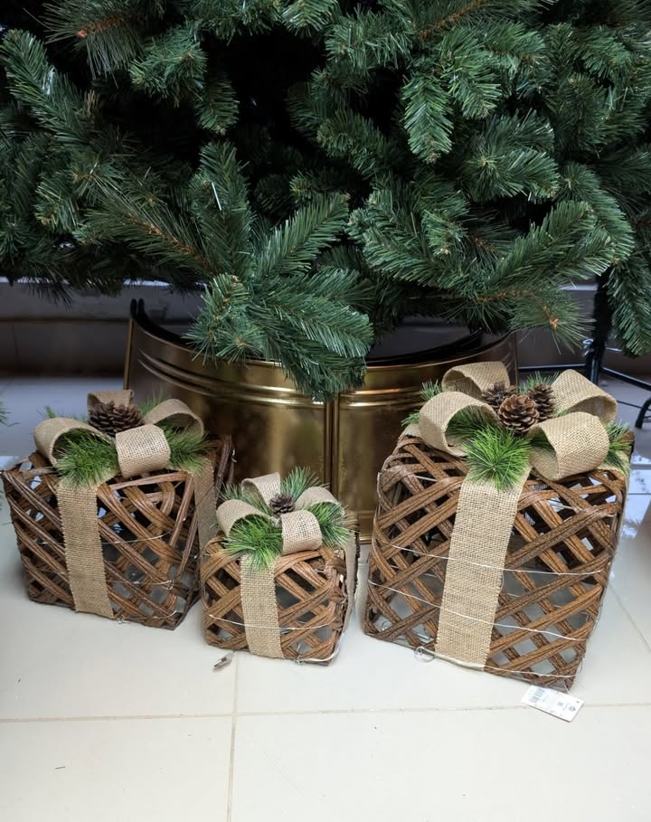 Kit 3 Caixas de Presente Natalinas com Luz de LED